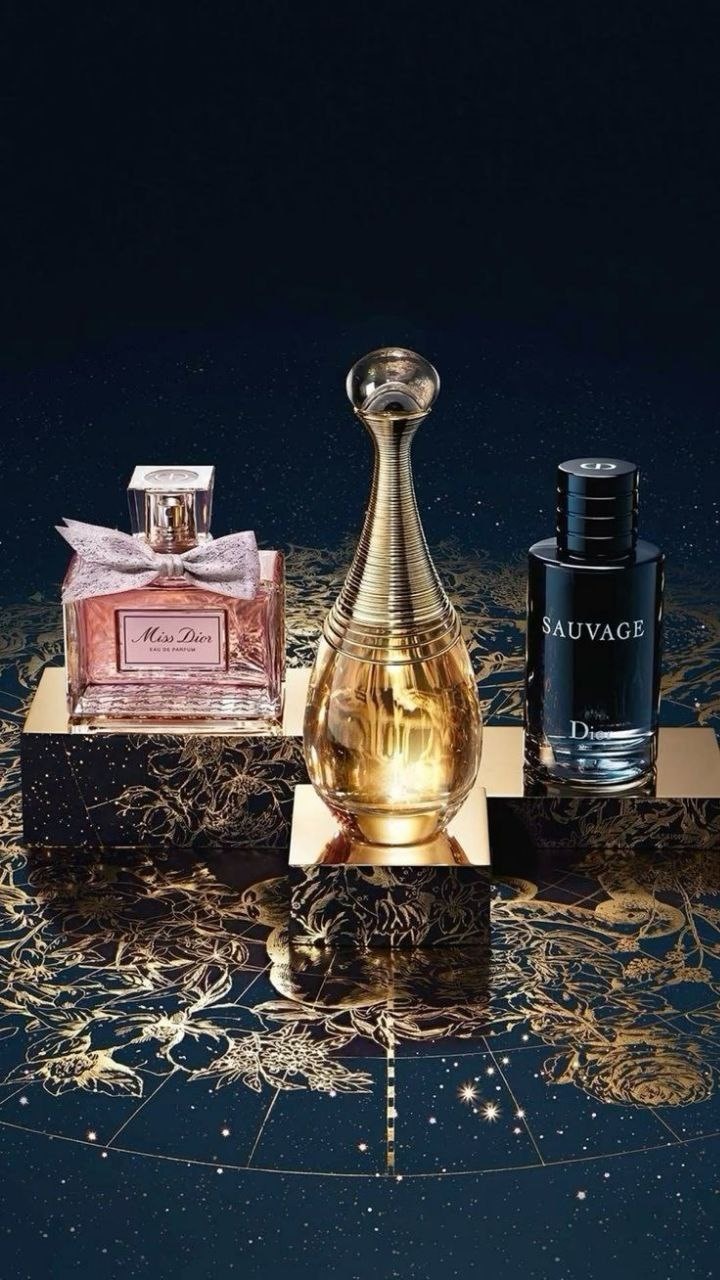 عطر زنانه دیور که شما را با اعتماد به نفس جلوه میدهد!