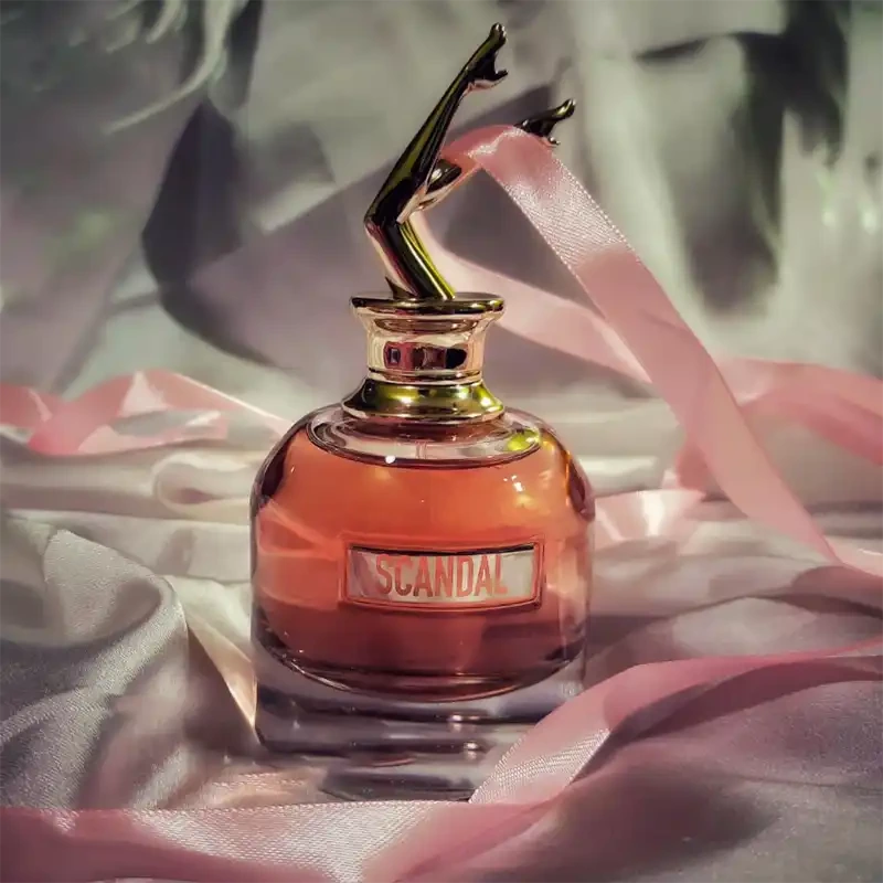 چرا عطر زنانه اسکندل مناسب روزهای گرم نیست؟