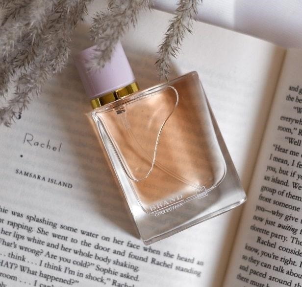 معرفی عطر زنانه باربری هر ادوپرفیوم